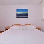 Les