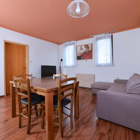 Les Gostinjska kuća 4*