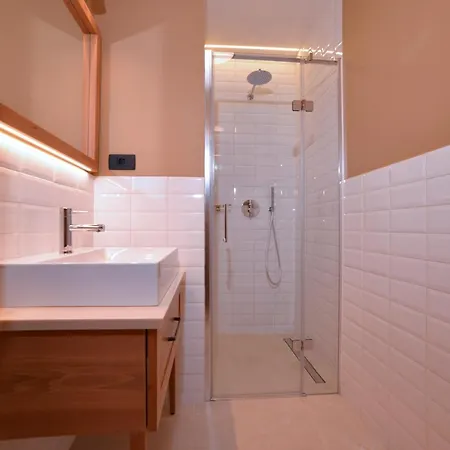 Les Gostinjska kuća 4*
