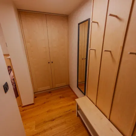 Les Hiša za goste 4*