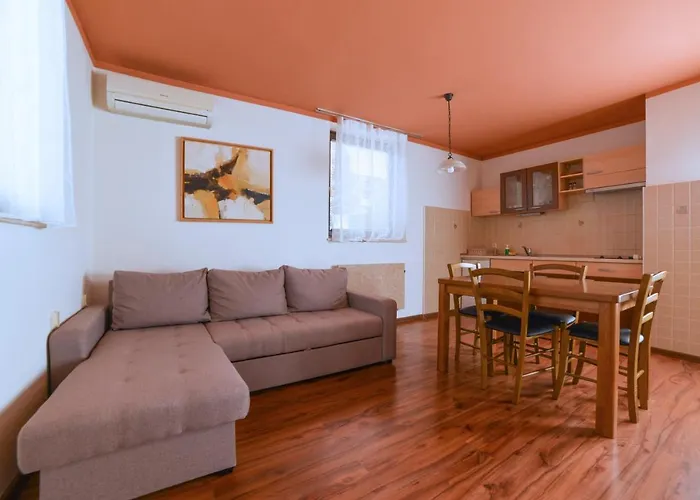 ゲストハウス Les 3*