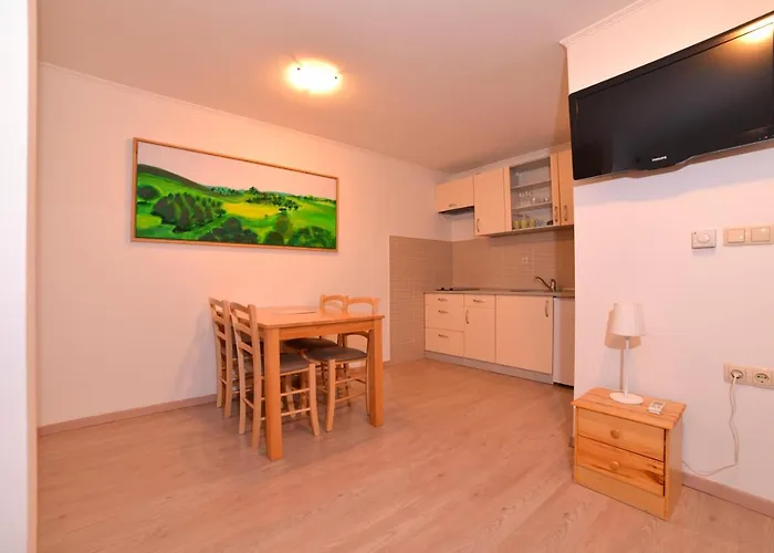 ゲストハウス Les