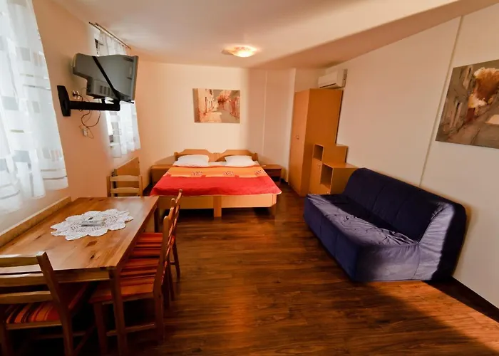 Les ゲストハウス 3*