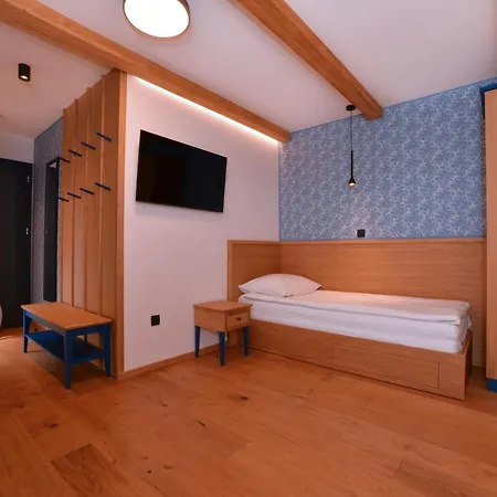 Πανσιόν Les 3*