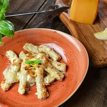 莱斯旅馆 招待所 3*